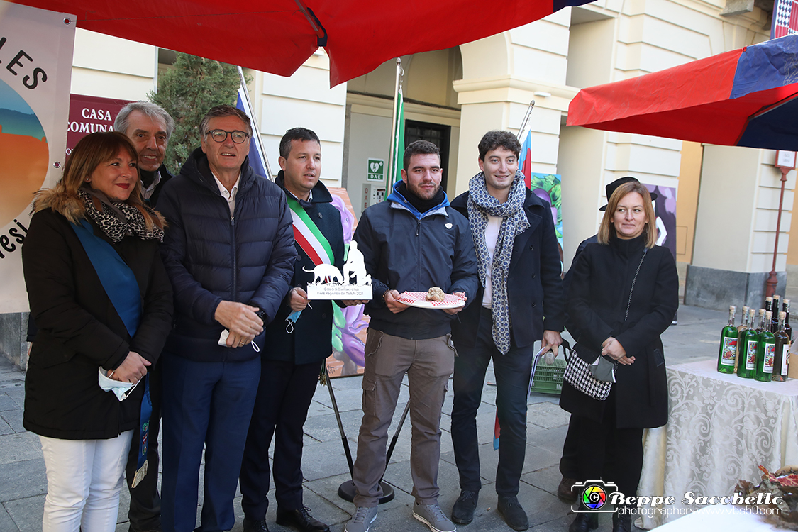 VBS_6094 - 10.ma Fiera Nazionale del Tartufo e Fiera dei Santi.jpg